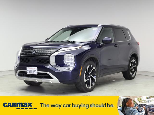 Photo of 2023 Blue Mitsubishi Outlander
