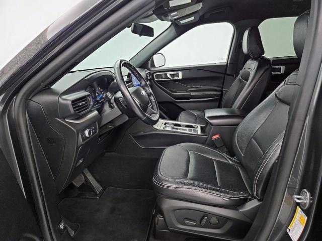 Photo of 2020 Gray Ford Explorer