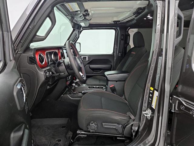 Photo of 2023 Gray Jeep Wrangler