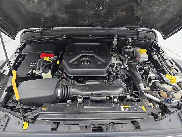 Photo of 2023 Gray Jeep Wrangler
