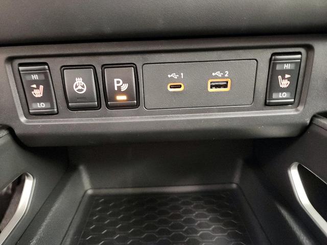 Photo of 2024 Red Nissan Frontier