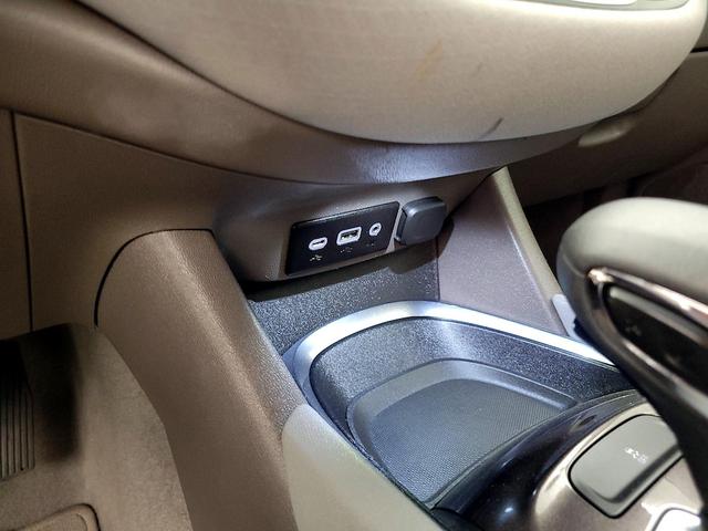 Photo of 2023 White Chevrolet Malibu