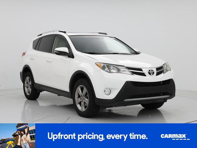Photo of 2015 White Toyota RAV4