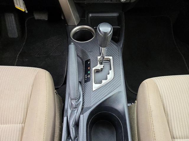 Photo of 2015 White Toyota RAV4