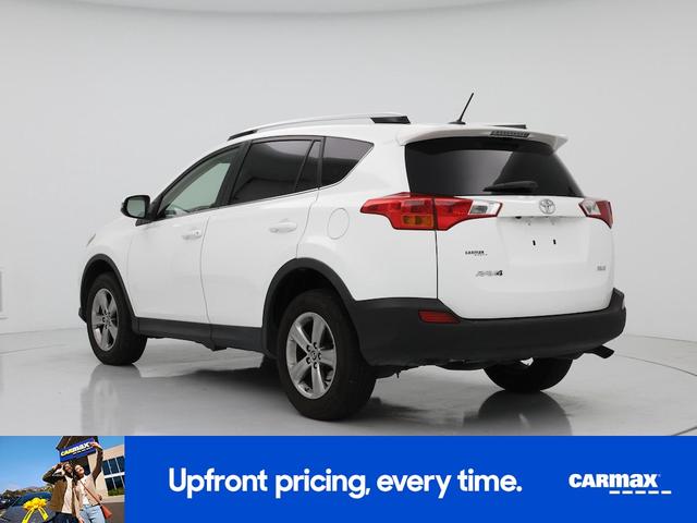 Photo of 2015 White Toyota RAV4