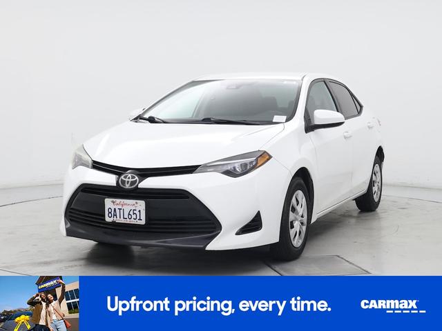 Photo of 2017 White Toyota Corolla