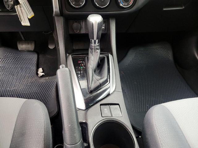 Photo of 2017 White Toyota Corolla