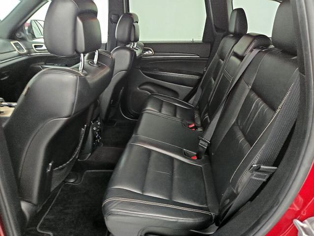 Photo of 2015 Burgundy Jeep Grand Cherokee