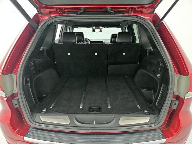 Photo of 2015 Burgundy Jeep Grand Cherokee