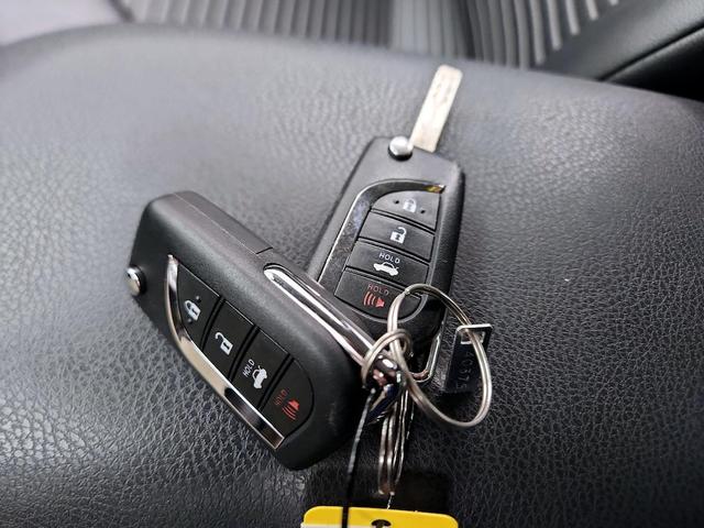 Photo of 2019 Silver Toyota Camry