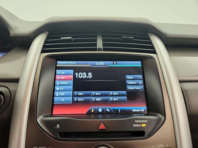 Photo of 2014 White Ford Edge