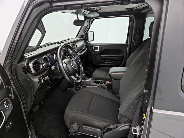Photo of 2021 Gray Jeep Wrangler