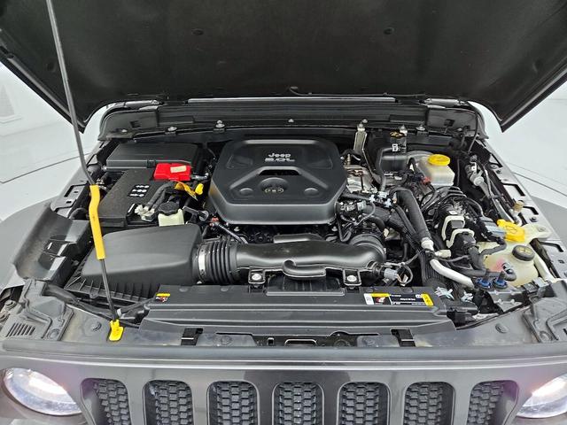 Photo of 2021 Gray Jeep Wrangler