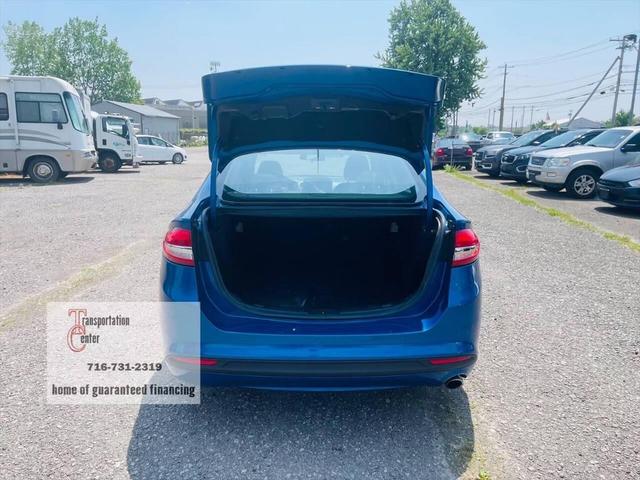 Photo of 2017 Blue Ford Fusion