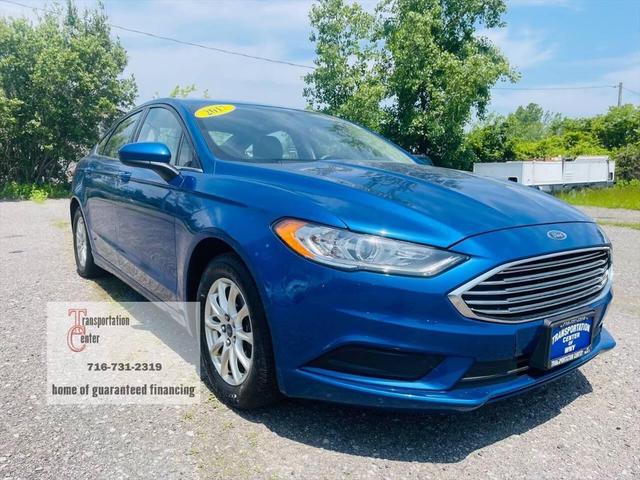 Photo of 2017 Blue Ford Fusion