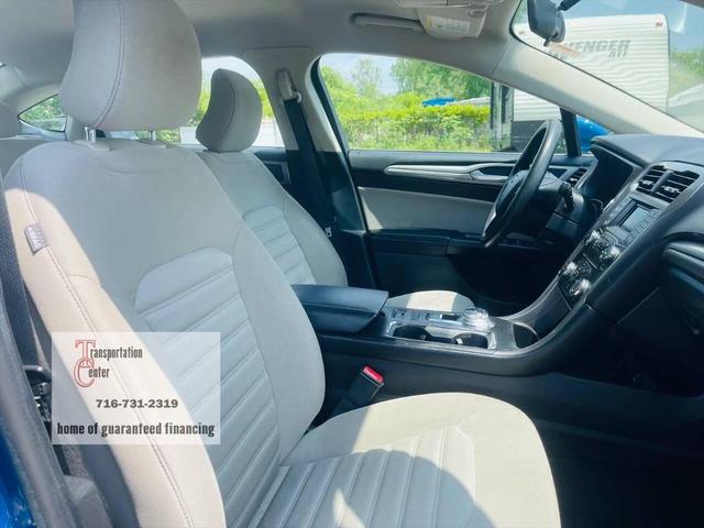 Photo of 2017 Blue Ford Fusion