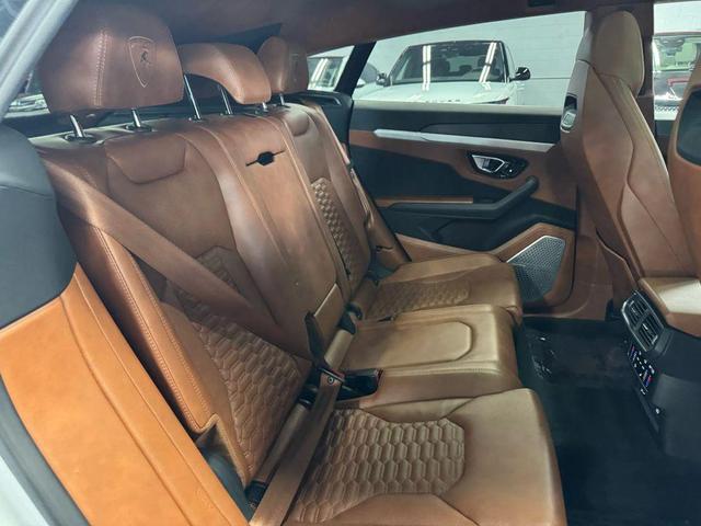 Photo of 2021 WHITE Lamborghini Urus