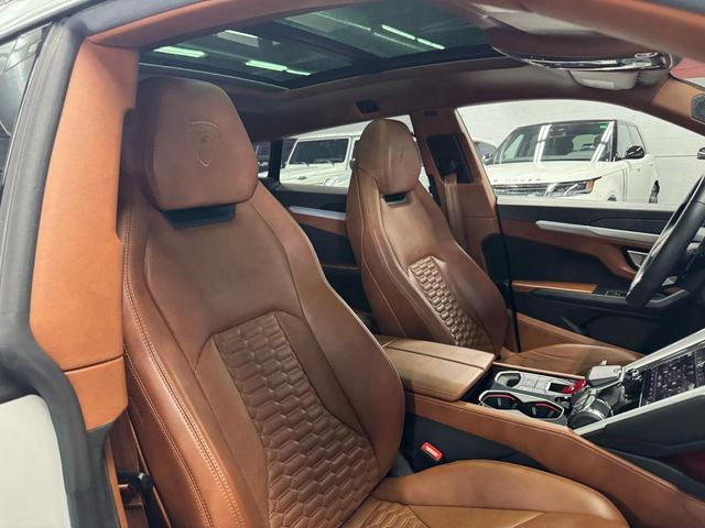 Photo of 2021 WHITE Lamborghini Urus