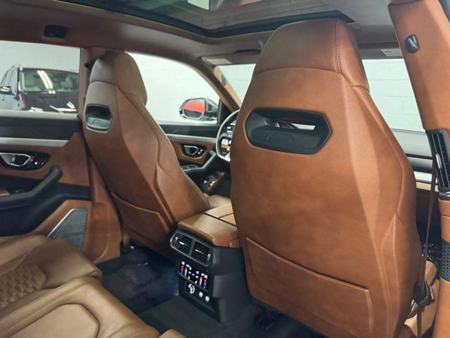 Photo of 2021 WHITE Lamborghini Urus
