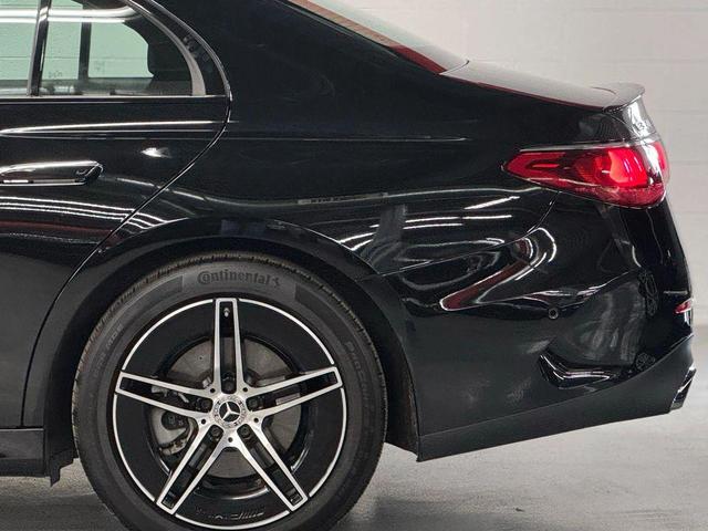 Photo of 2024 BLACK Mercedes-Benz E-Class