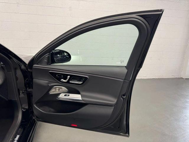 Photo of 2024 BLACK Mercedes-Benz E-Class