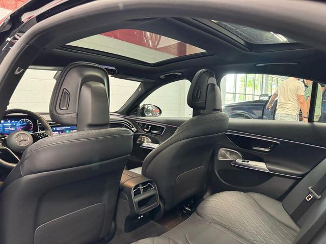 Photo of 2024 BLACK Mercedes-Benz E-Class