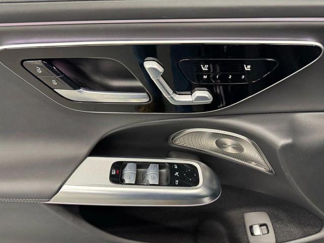 Photo of 2024 BLACK Mercedes-Benz E-Class