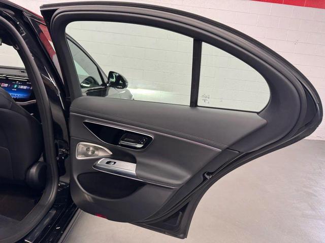 Photo of 2024 BLACK Mercedes-Benz E-Class