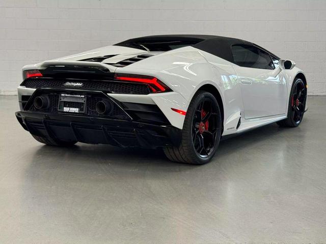 Photo of 2020 WHITE Lamborghini Huracan EVO