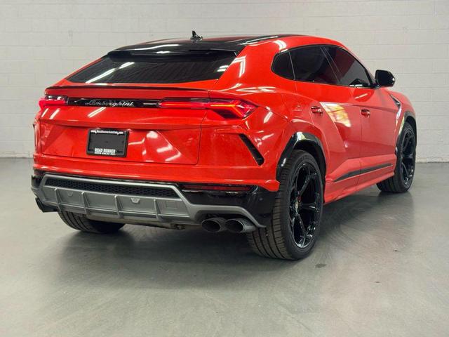 Photo of 2019 BLACK Lamborghini Urus