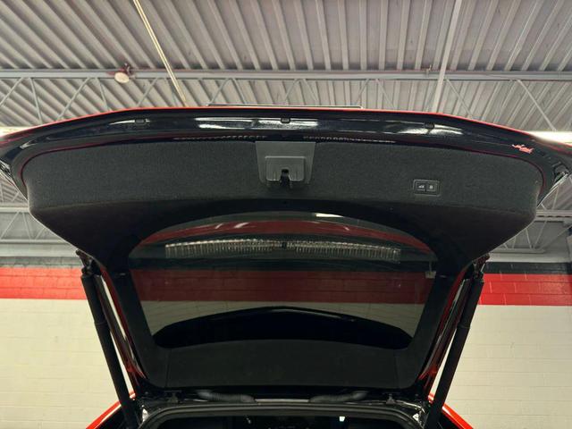 Photo of 2019 BLACK Lamborghini Urus