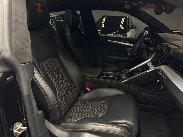 Photo of 2019 BLACK Lamborghini Urus
