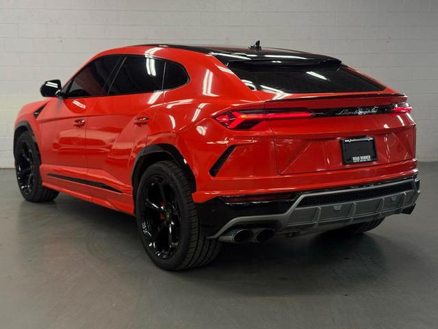 Photo of 2019 BLACK Lamborghini Urus