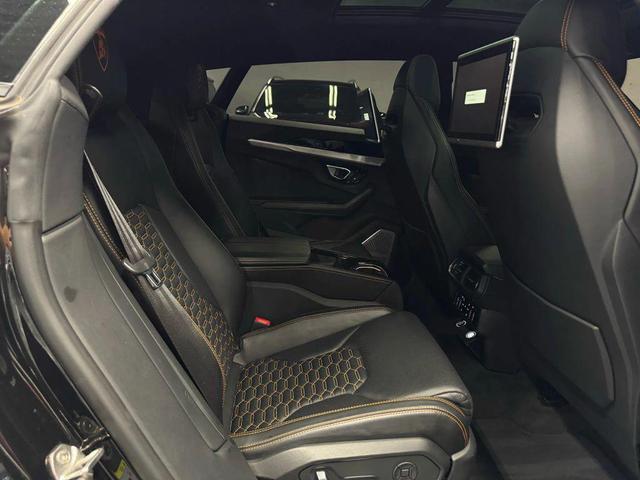 Photo of 2019 BLACK Lamborghini Urus