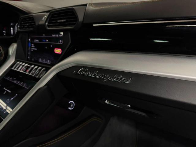 Photo of 2019 BLACK Lamborghini Urus