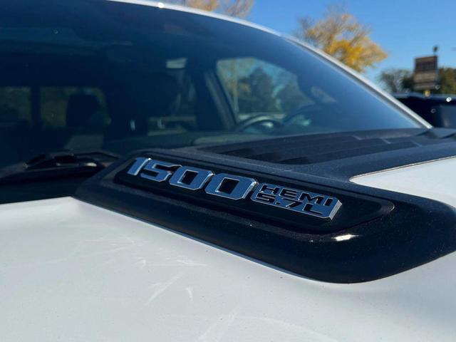 Photo of 2022 Bright White Clearcoat RAM 1500