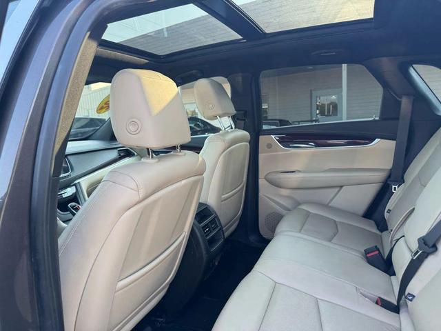 Photo of 2019 GRAY Cadillac XT5