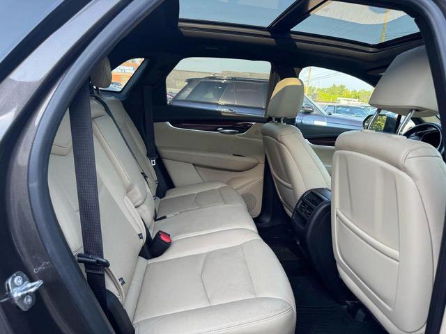 Photo of 2019 GRAY Cadillac XT5