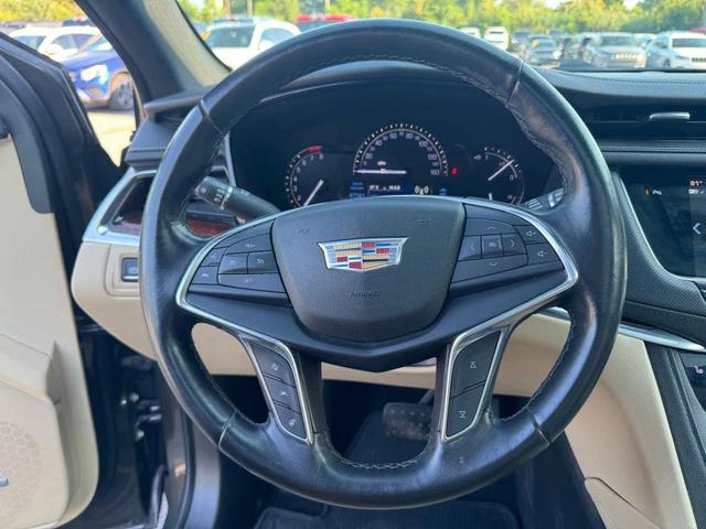 Photo of 2019 GRAY Cadillac XT5