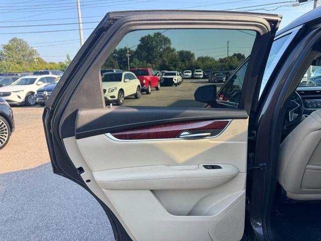 Photo of 2019 GRAY Cadillac XT5