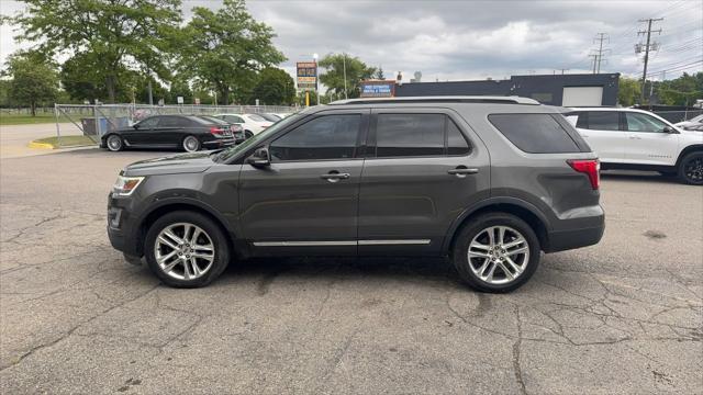 Photo of 2016 GRAY Ford Explorer