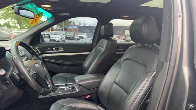 Photo of 2016 GRAY Ford Explorer