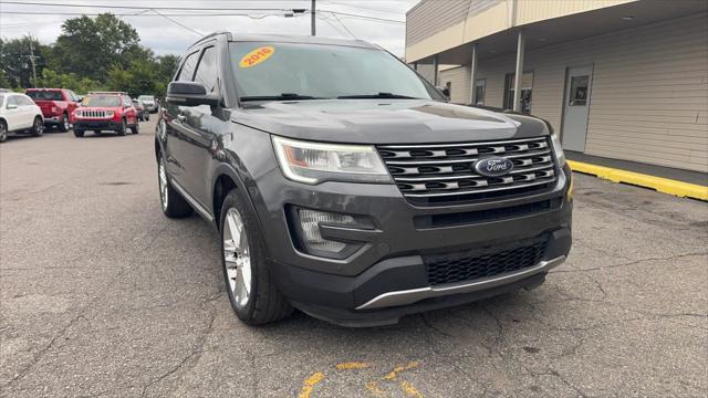 Photo of 2016 GRAY Ford Explorer