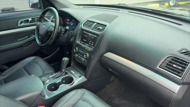 Photo of 2016 GRAY Ford Explorer