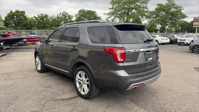 Photo of 2016 GRAY Ford Explorer
