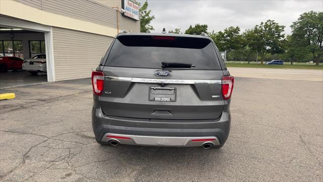 Photo of 2016 GRAY Ford Explorer