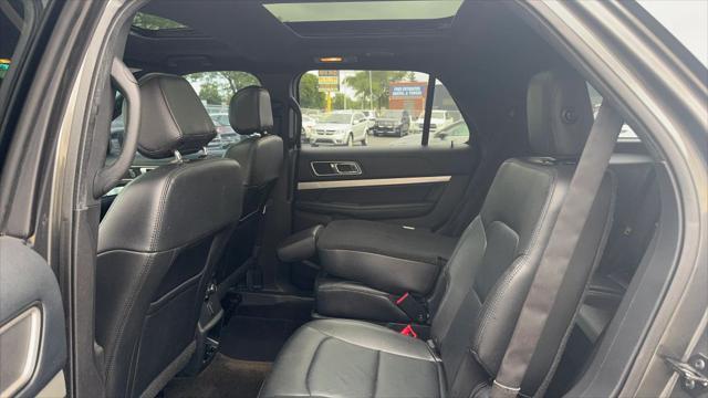 Photo of 2016 GRAY Ford Explorer