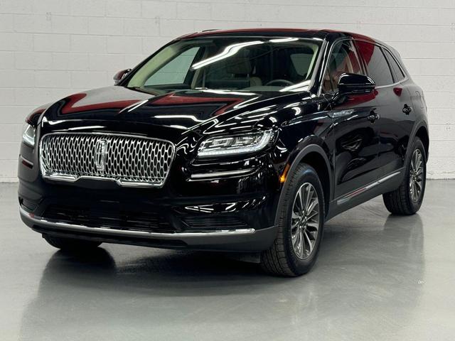 Photo of 2023 Infinite Black Metallic Clearcoat Lincoln Nautilus