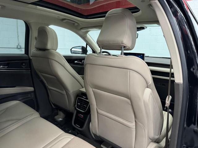 Photo of 2023 Infinite Black Metallic Clearcoat Lincoln Nautilus