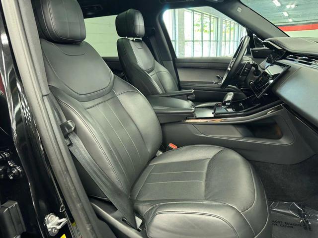 Photo of 2024 Santorini Black Metallic Land Rover Range Rover Sport